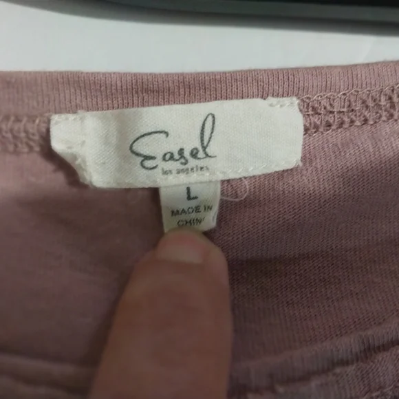 Easel Women's Oversized Size Large Dusty Pink Top with Pocket Accent - Picture 12 of 12